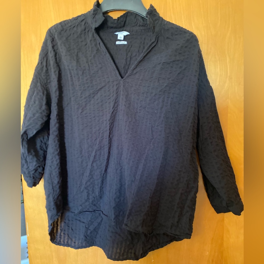 Ladies Crown & Ivy Black pull over